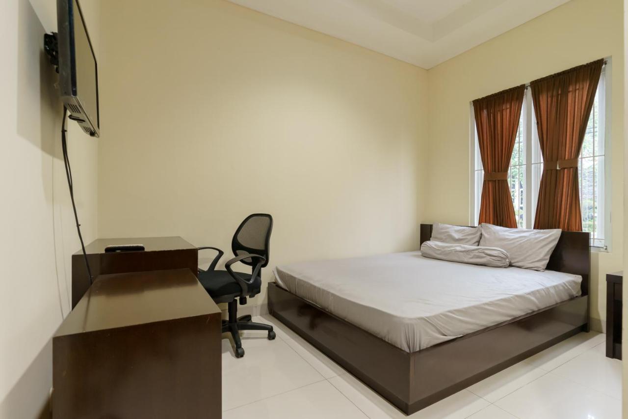 Dago Suites Syariah Cikarang Mitra Reddoorz Bekasi Exterior foto